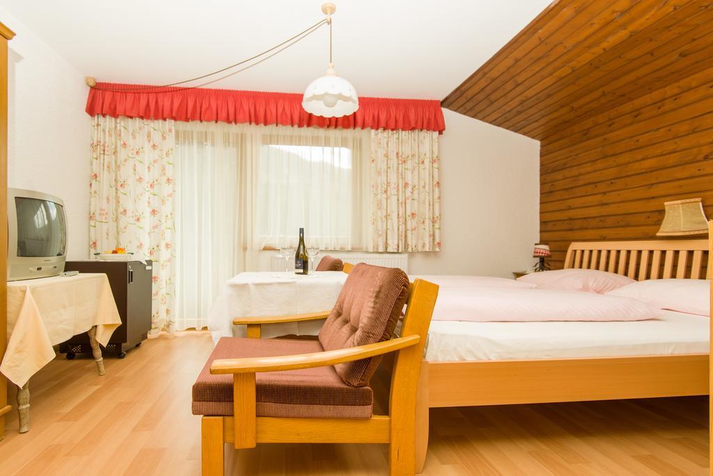 Gaestehaus Helga Scharnitz Camera foto