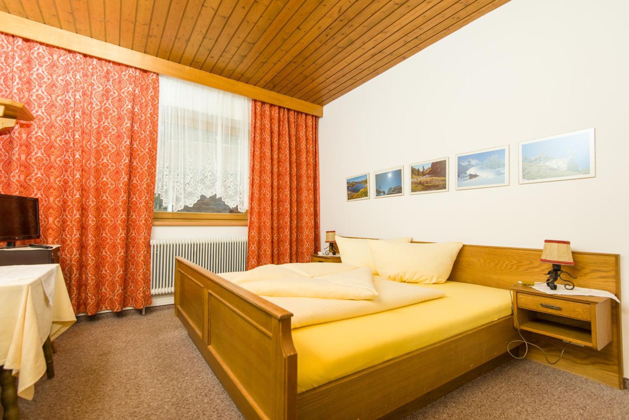 Gaestehaus Helga Scharnitz Camera foto